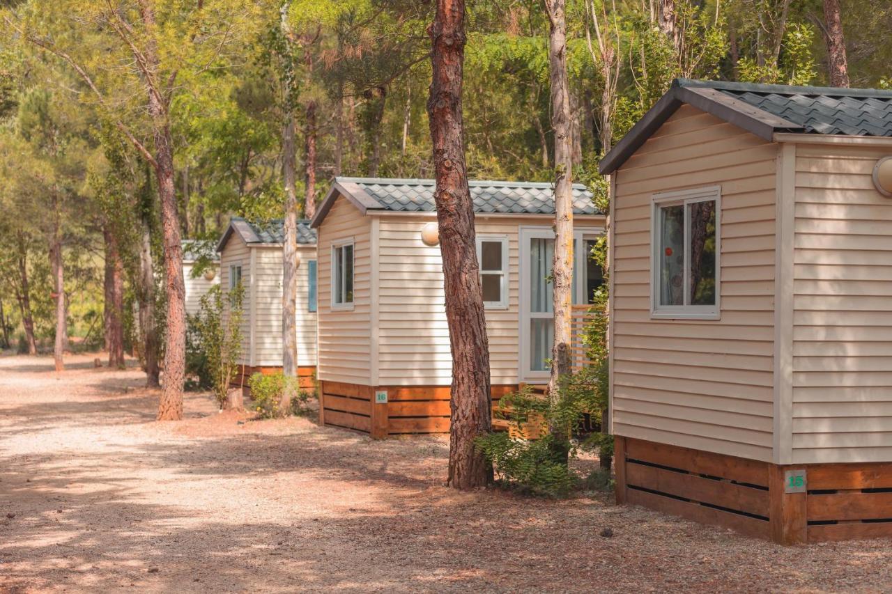 Camping La Peiriere Tuchan Eksteriør bilde