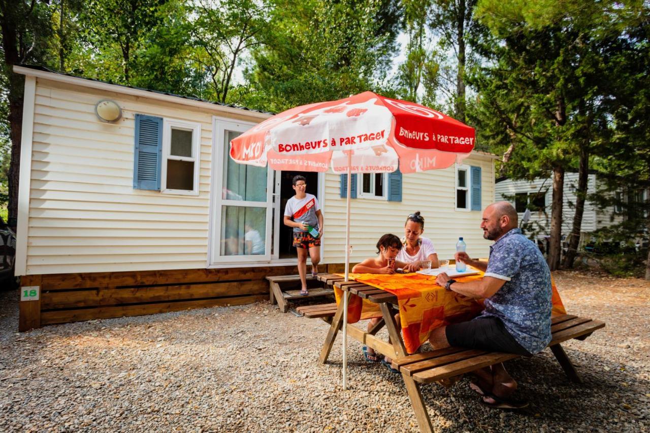 Camping La Peiriere Tuchan Eksteriør bilde