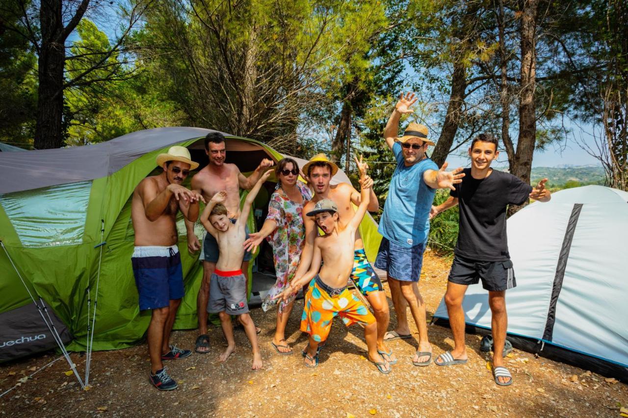 Camping La Peiriere Tuchan Eksteriør bilde